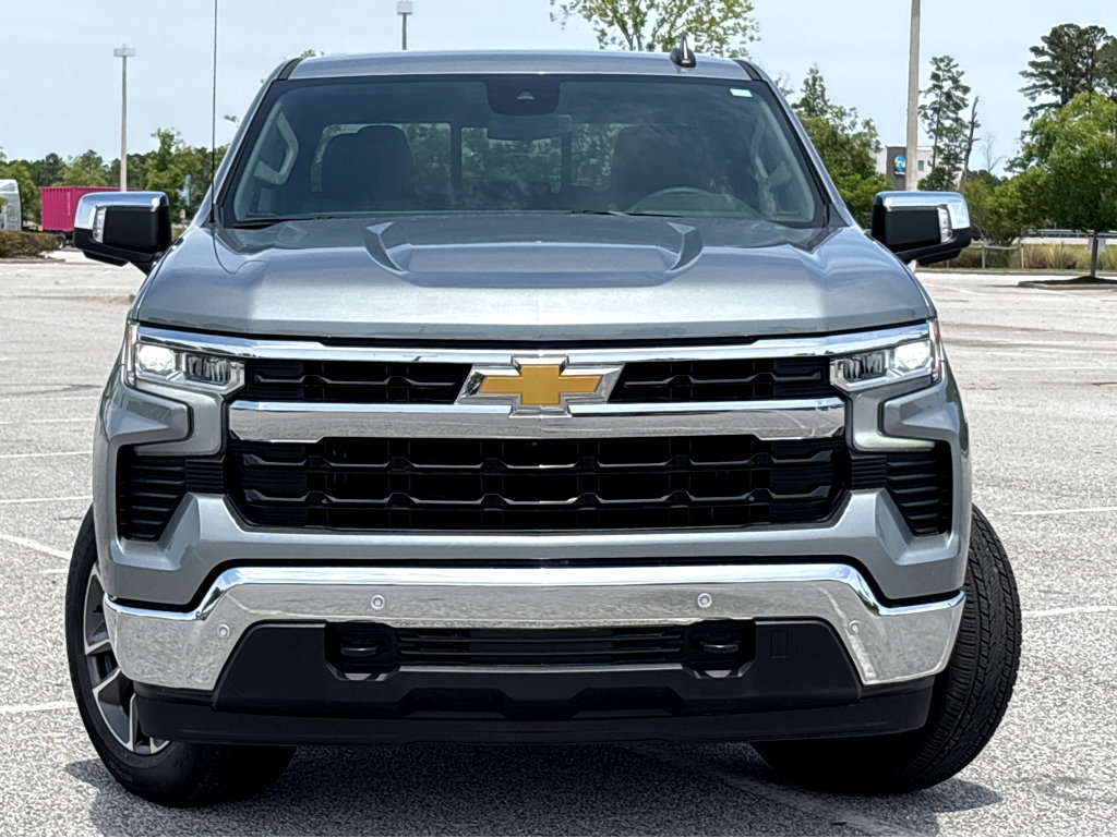 Used 2024 Chevrolet Silverado 1500 LT w/ Safety Package AWD/4WD image 2