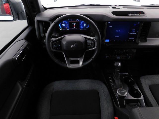 Used 2025 Ford Bronco Big Bend image 36