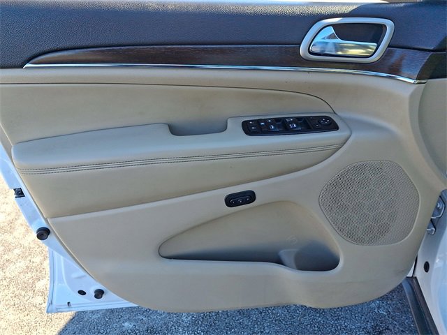 Used 2017 Jeep Grand Cherokee Limited image 13