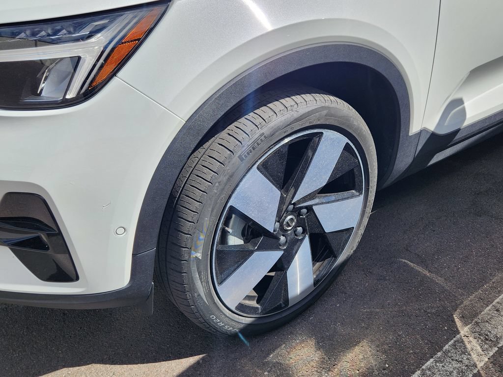 Used 2023 Volvo C40 P8 Recharge Ultimate AWD/4WD image 7