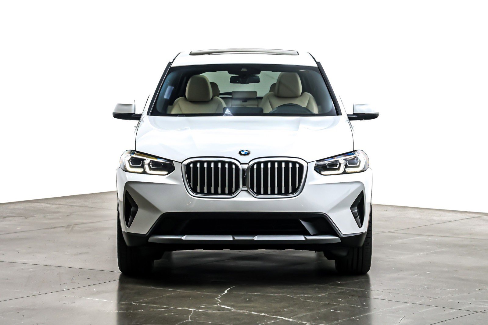 Used 2024 BMW X3 sDrive30i w/ Premium Package image 4