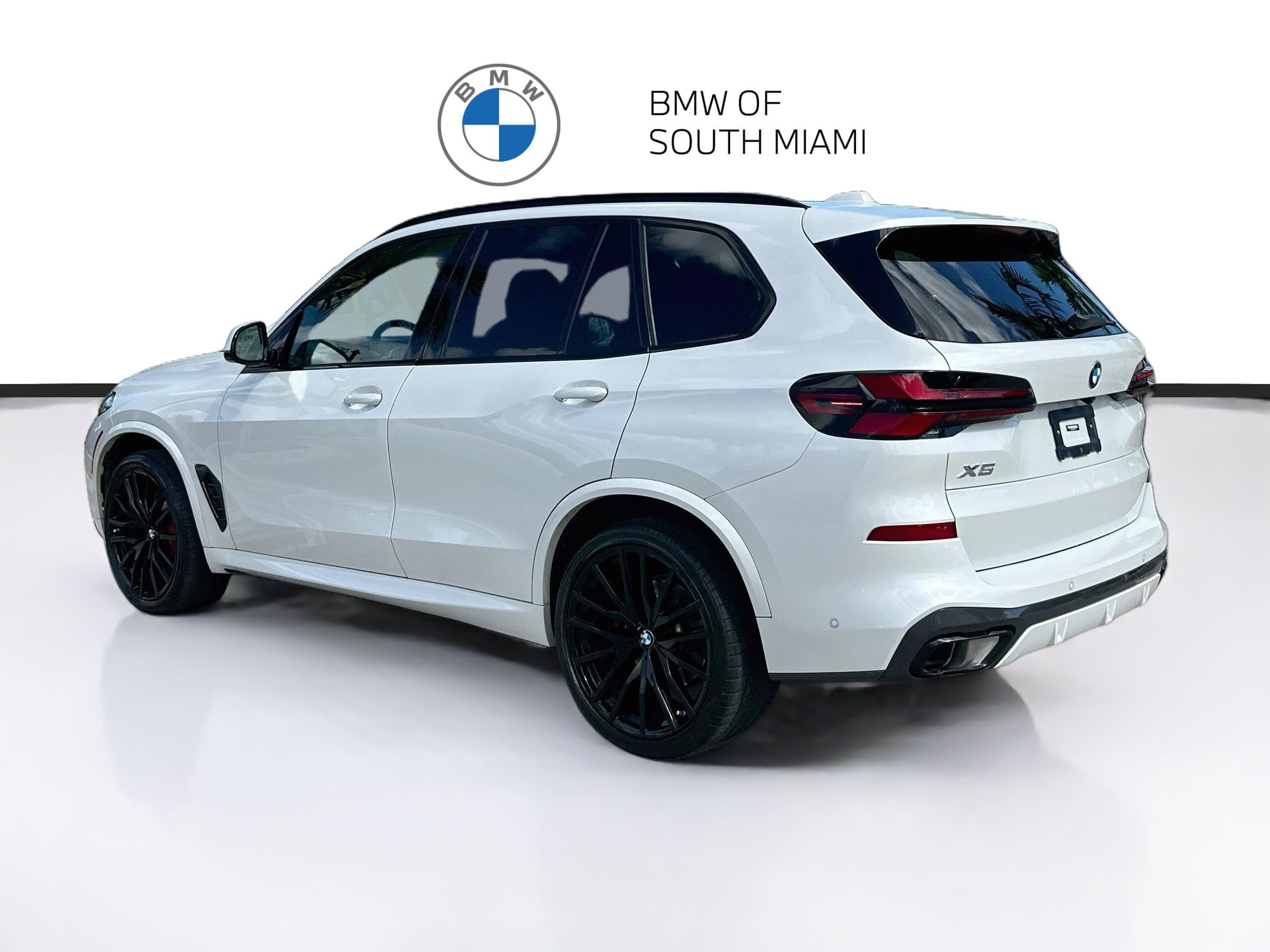 Certified 2024 BMW X5 sDrive40i w/ M Sport Package RWD image 5