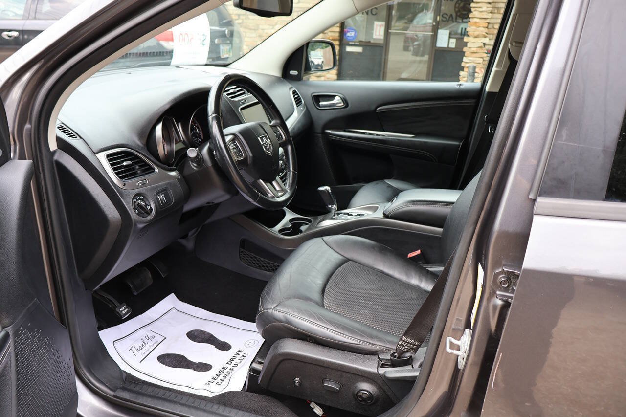 Used 2014 Dodge Journey Crossroad w/ Flexible Seating Group FWD image 13