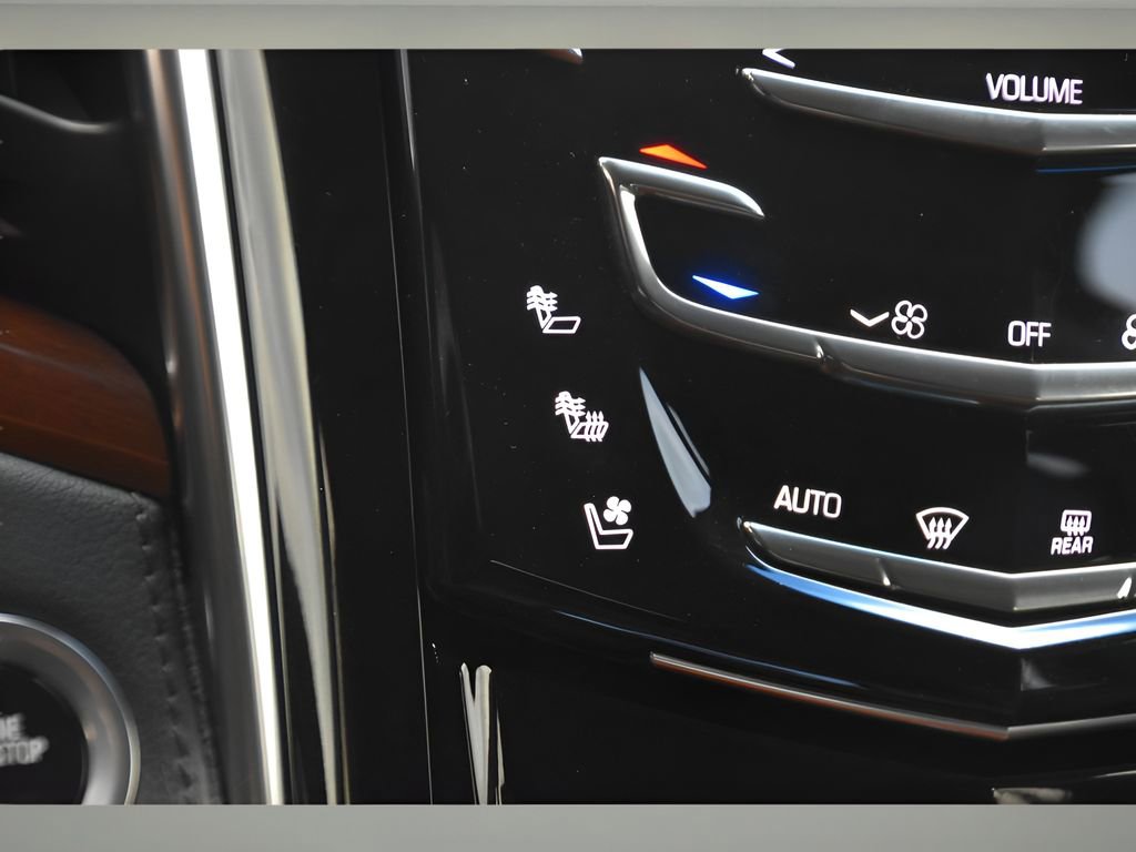 Used 2019 Cadillac Escalade ESV Luxury image 39
