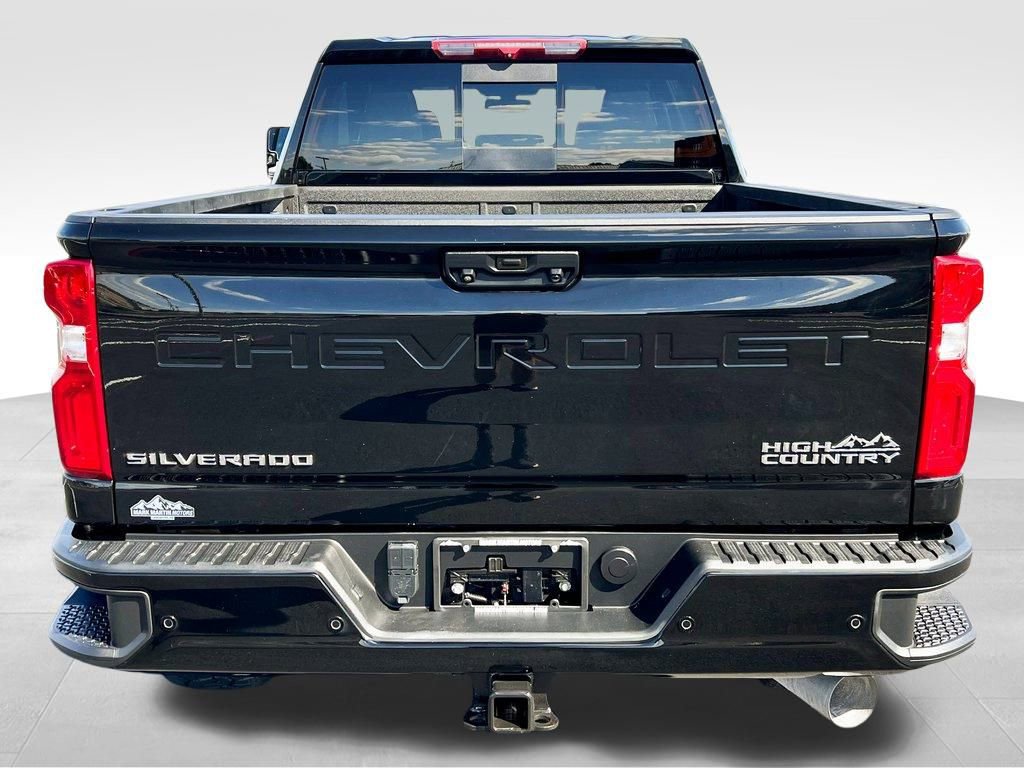 Used 2023 Chevrolet Silverado 2500 High Country image 9