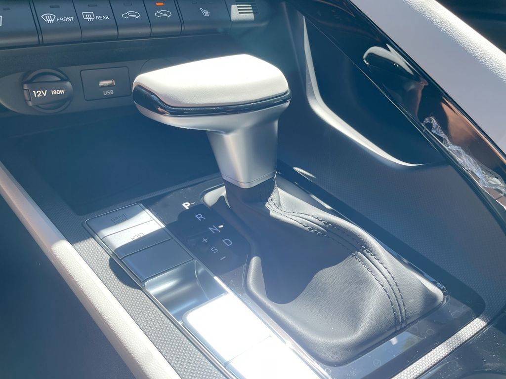 New 2025 Hyundai Elantra Limited image 45