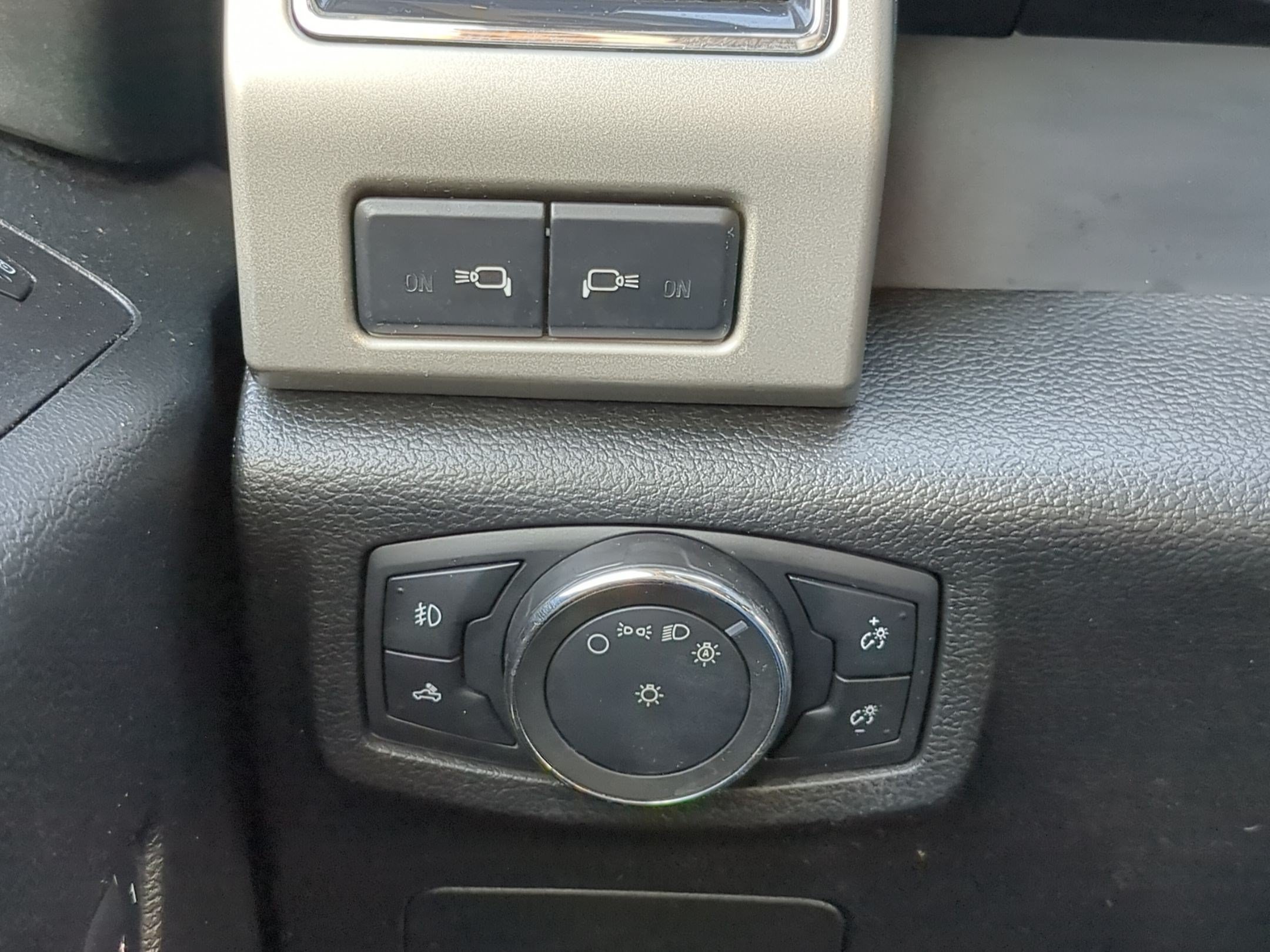 Used 2017 Ford F150 Lariat w/ Equipment Group 501A Mid AWD/4WD image 16