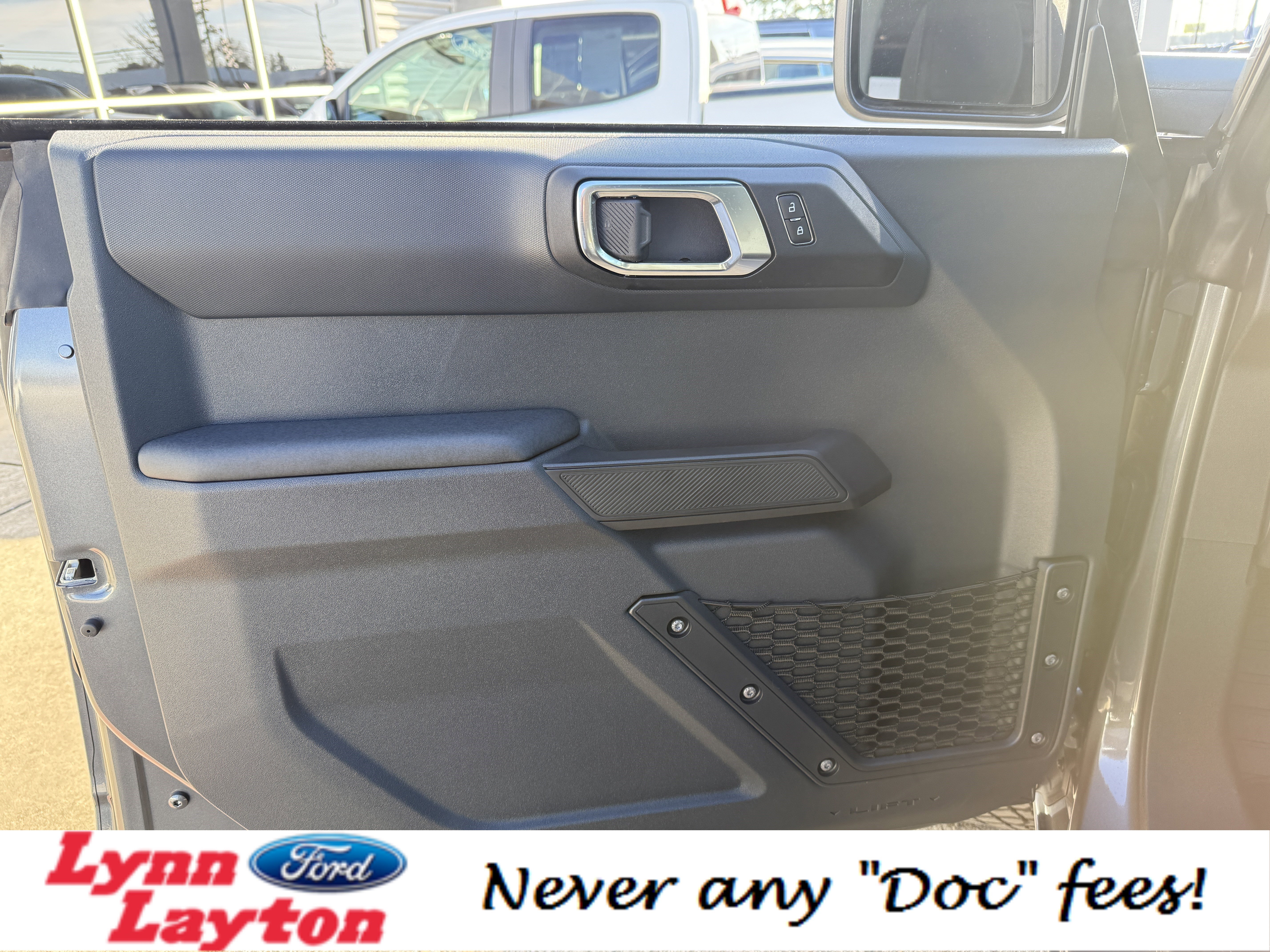 New 2025 Ford Bronco 4-Door image 33