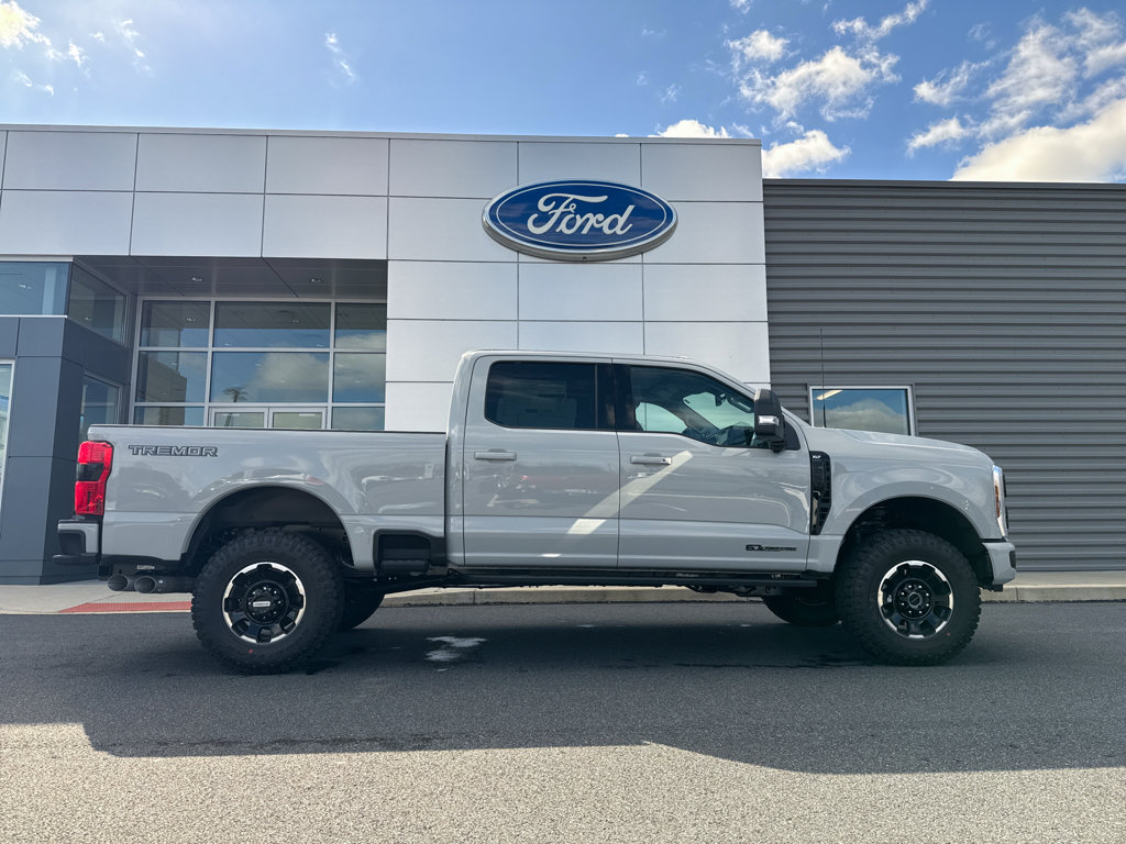 New 2026 Ford F250 XLT w/ XLT Premium Package AWD/4WD image 2
