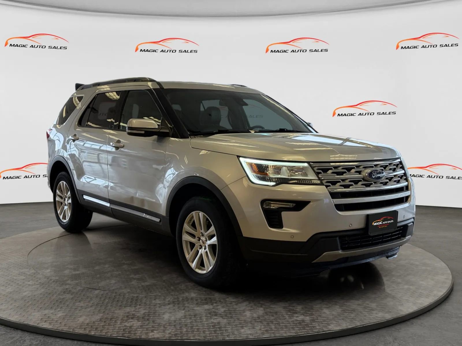 Used 2019 Ford Explorer XLT w/ Equipment Group 202A image 43