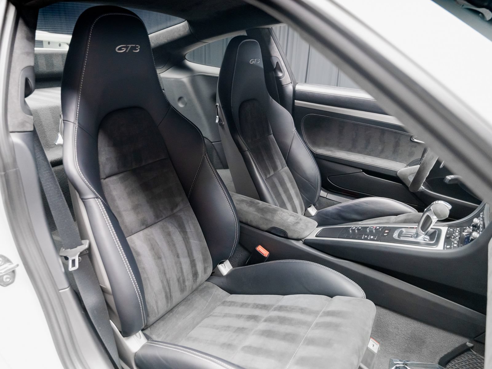 Used 2015 Porsche 911 GT3 w/ Sound Package Plus RWD image 7