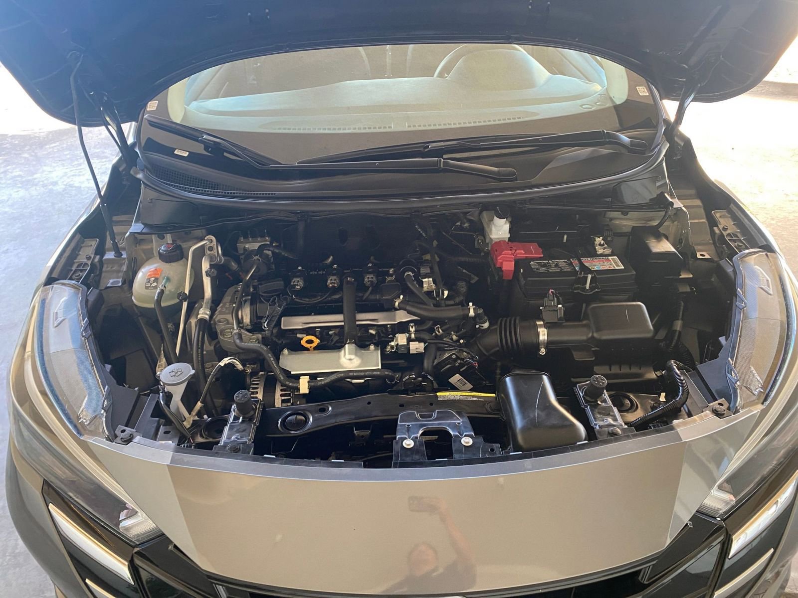 Used 2025 Nissan Versa SV FWD image 32