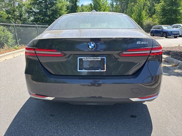 Certified 2025 BMW 530i RWD image 13