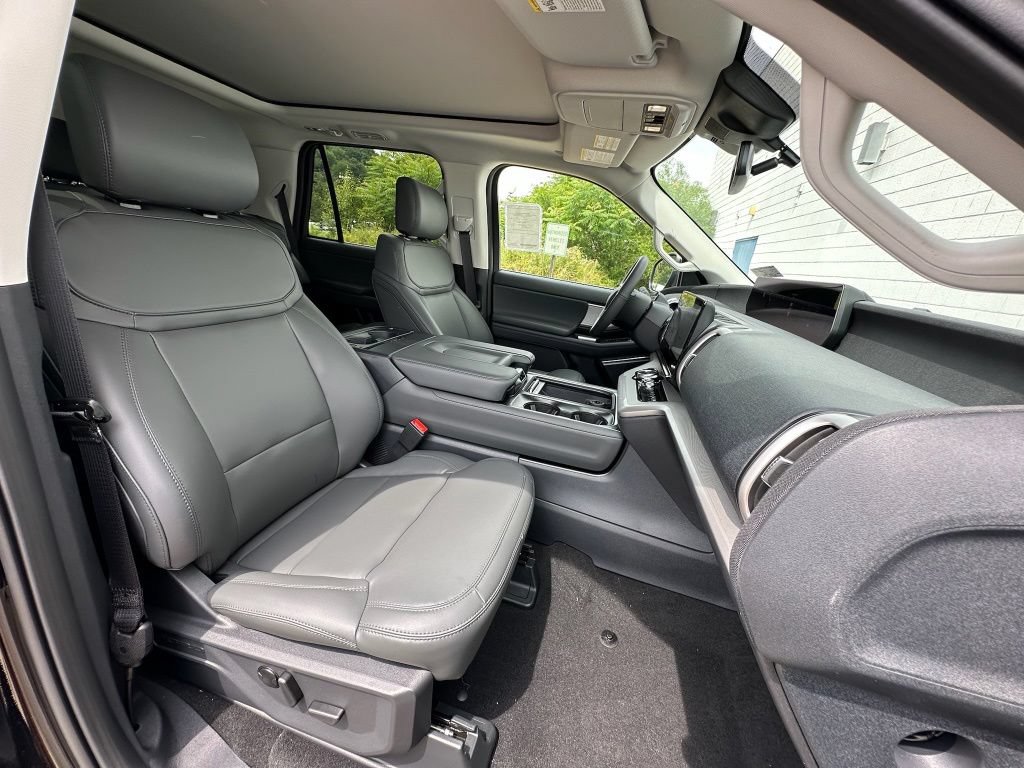 New 2026 Ford Expedition Active AWD/4WD image 24