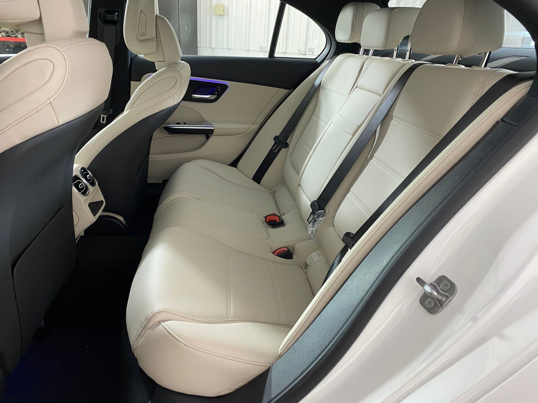 Used 2025 Mercedes-Benz C 300 4MATIC Sedan image 13