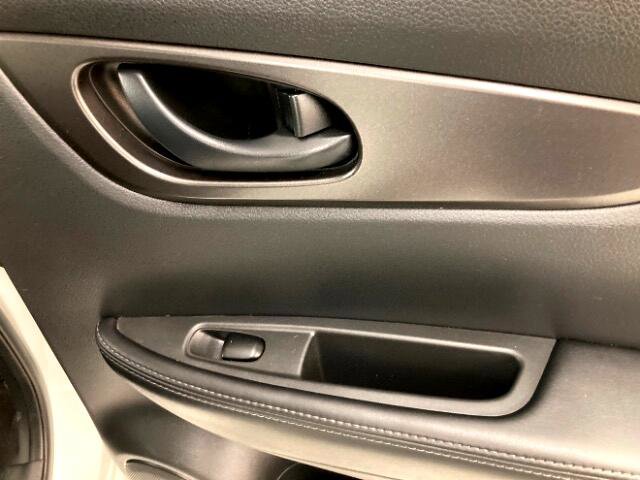 Used 2019 Nissan Rogue Sport S image 30