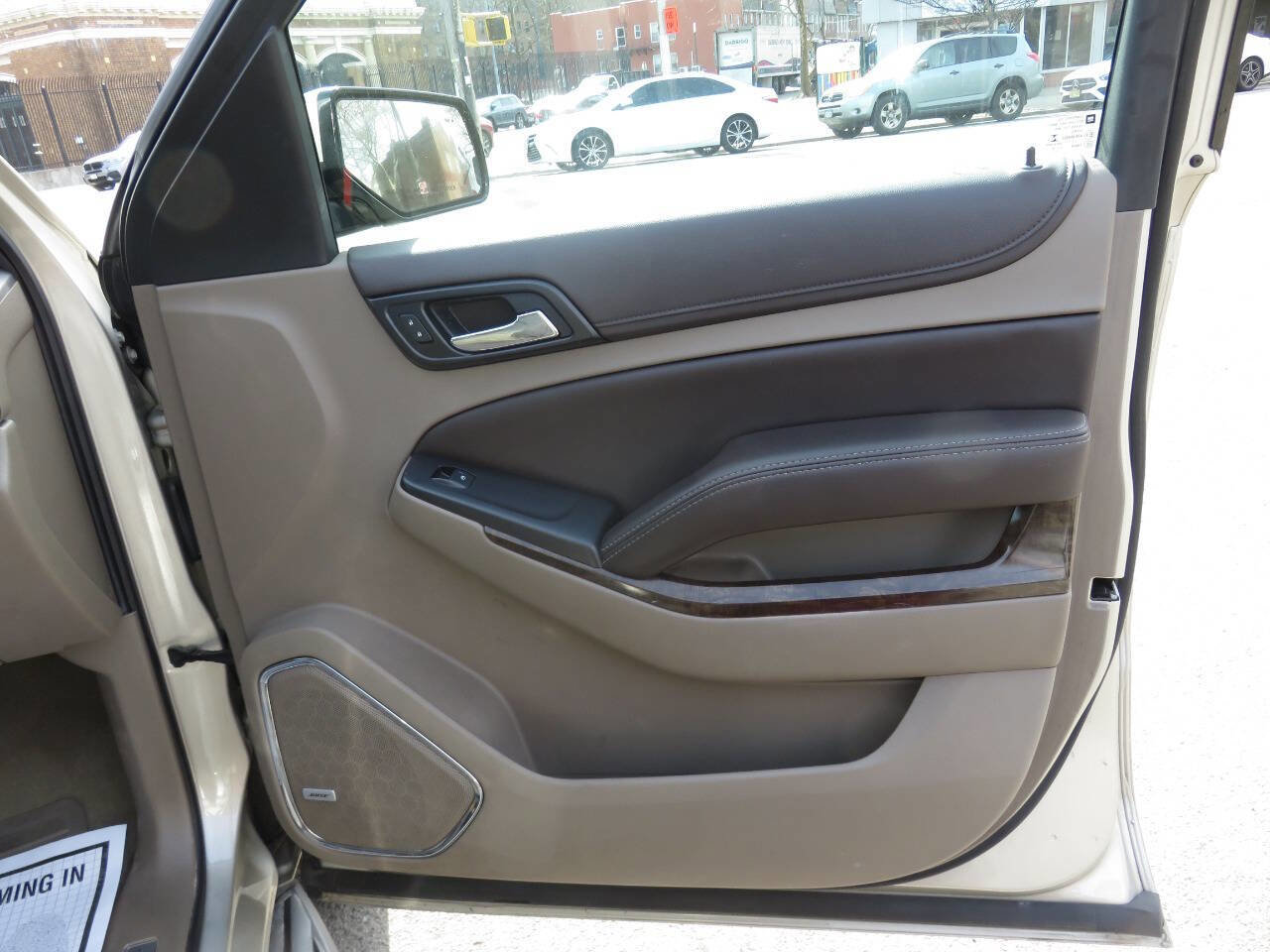 Used 2016 Chevrolet Suburban LT image 32