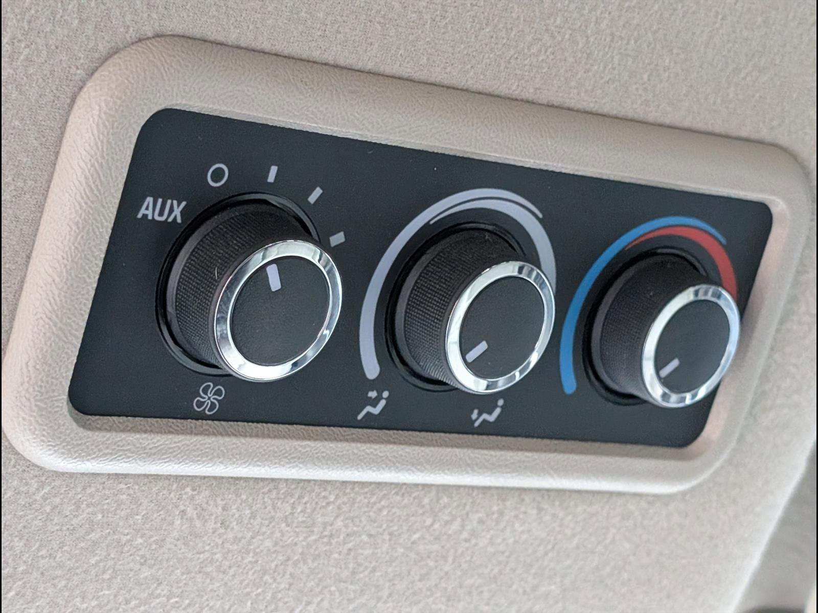 Used 2021 Chevrolet Express 3500 LT w/ LT Preferred Equipment Group RWD image 12