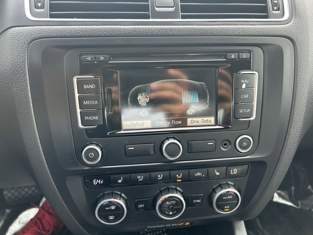 Used 2013 Volkswagen Jetta SEL Premium image 16