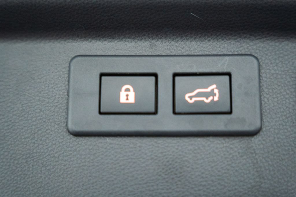 Used 2020 Subaru Forester Premium AWD/4WD image 12