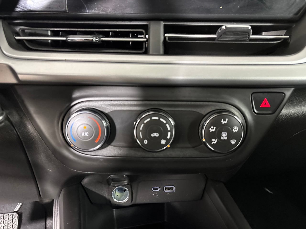 Used 2024 Chevrolet Trax LS w/ Driver Confidence Package FWD image 18
