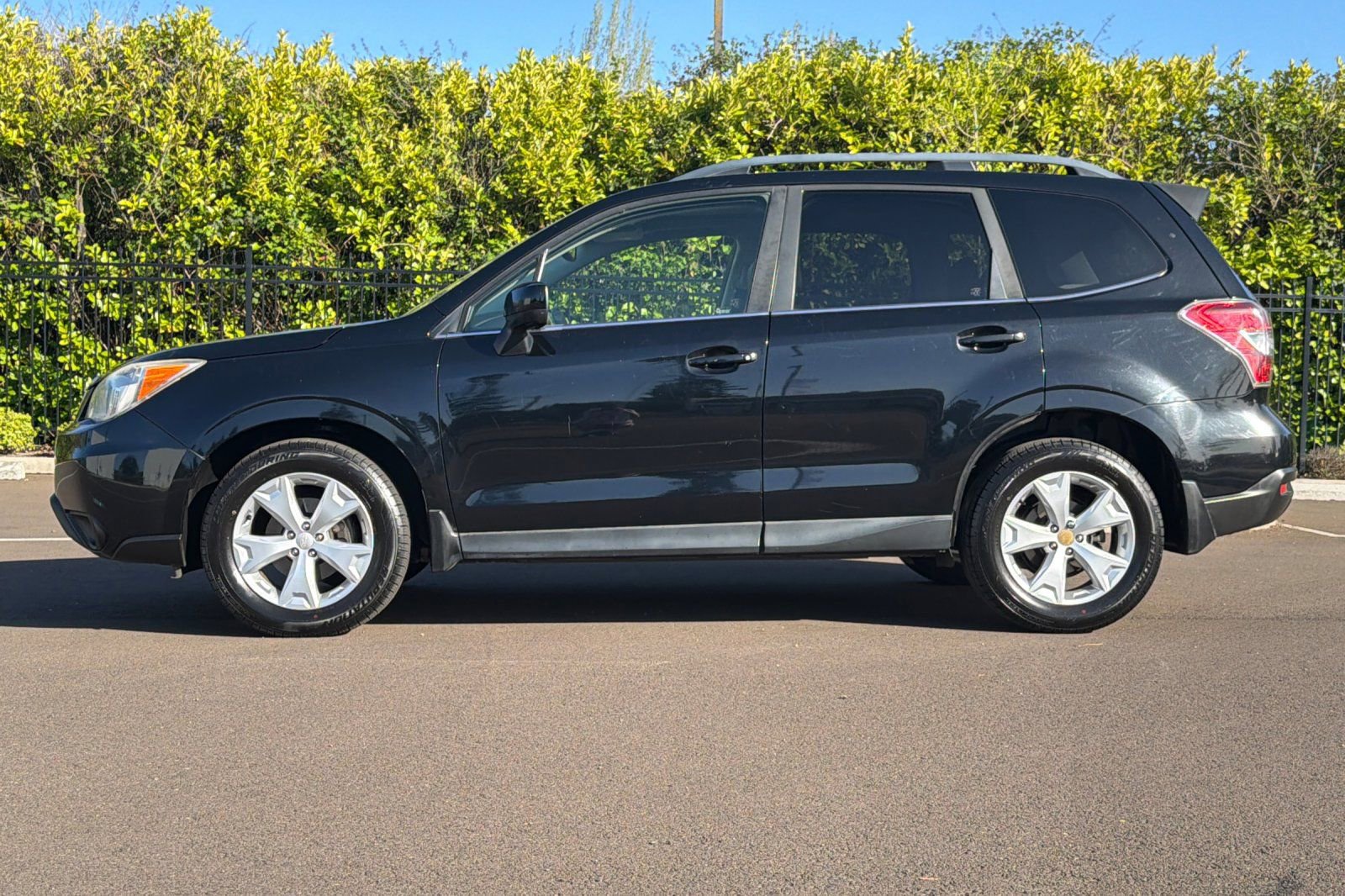 Used 2014 Subaru Forester 2.5i Limited AWD/4WD image 7