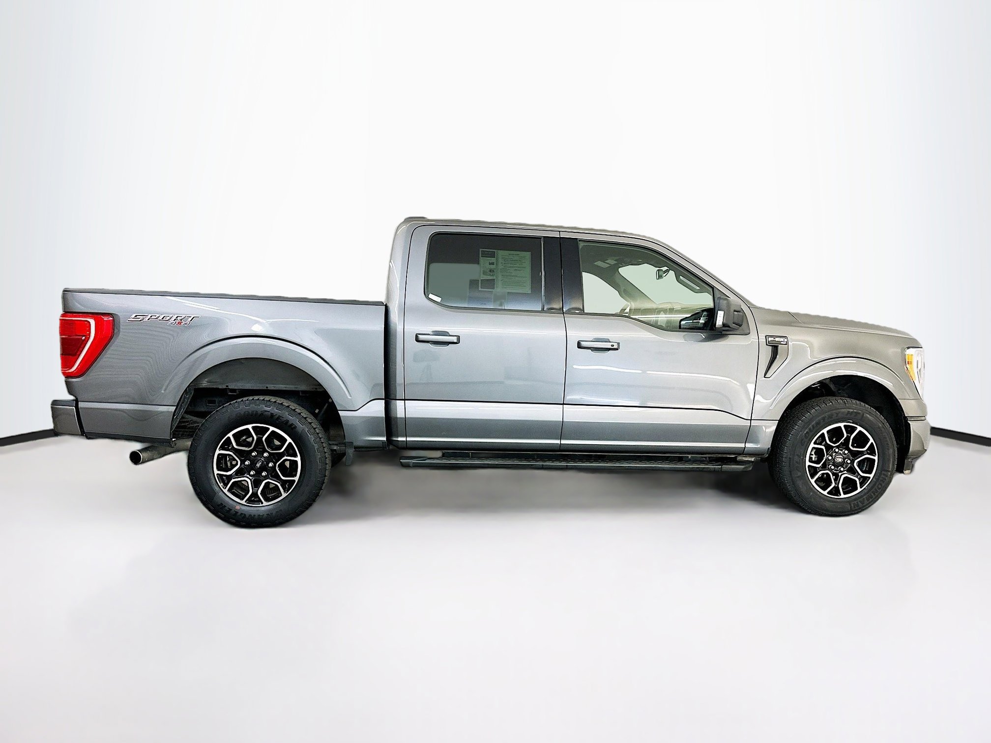 Used 2022 Ford F150 XLT w/ Equipment Group 302A High image 10