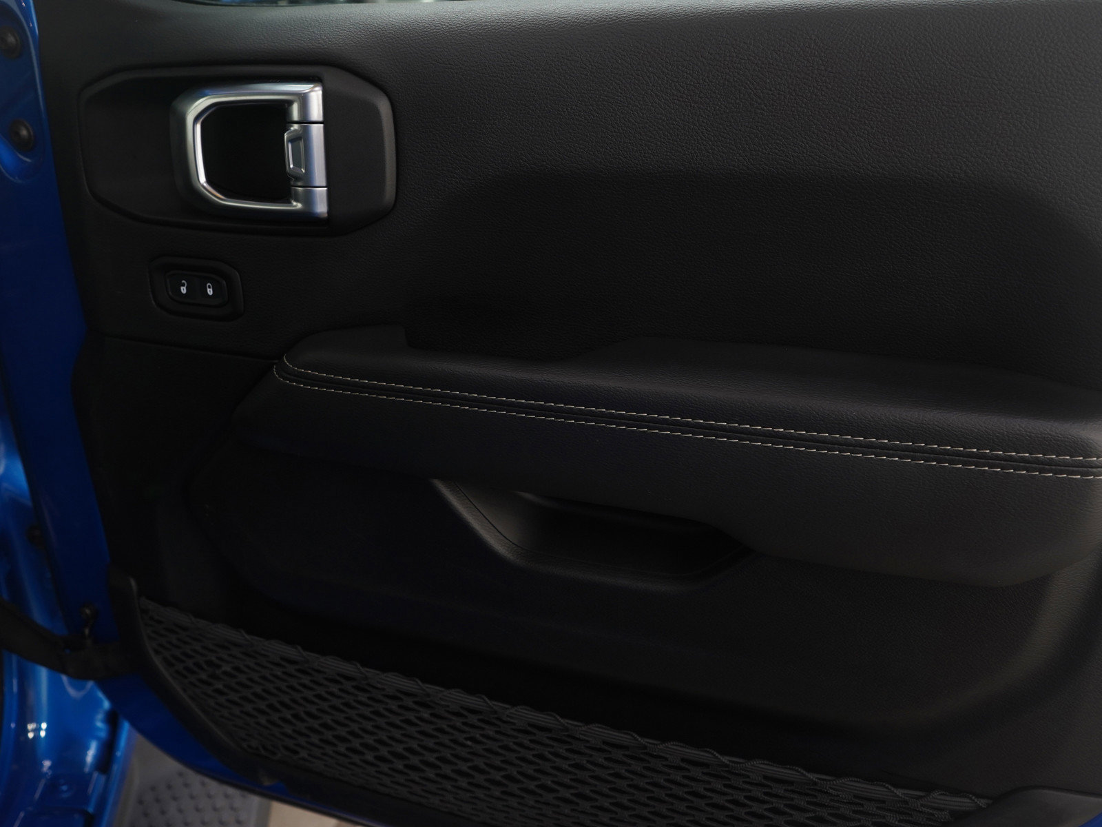 Used 2023 Jeep Wrangler 4xe Sahara w/ Cold Weather Group image 9