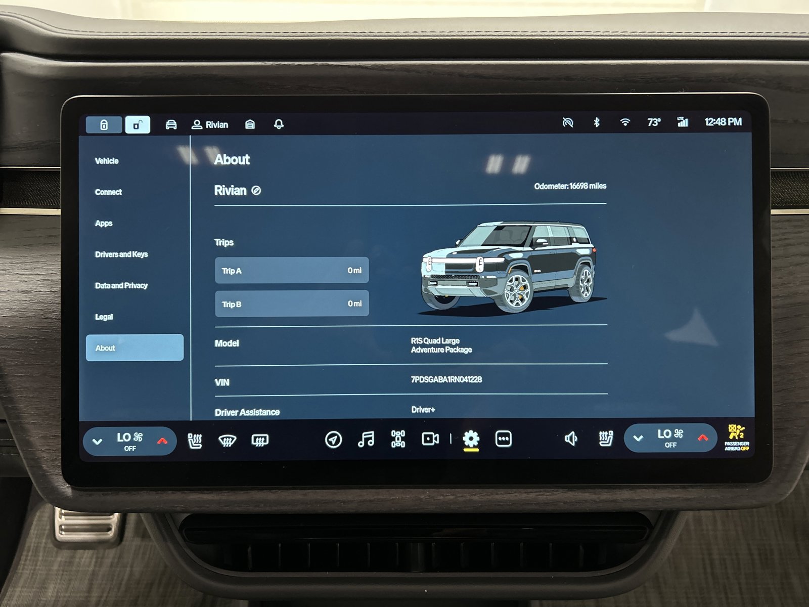Used 2024 Rivian R1S Adventure AWD/4WD image 29