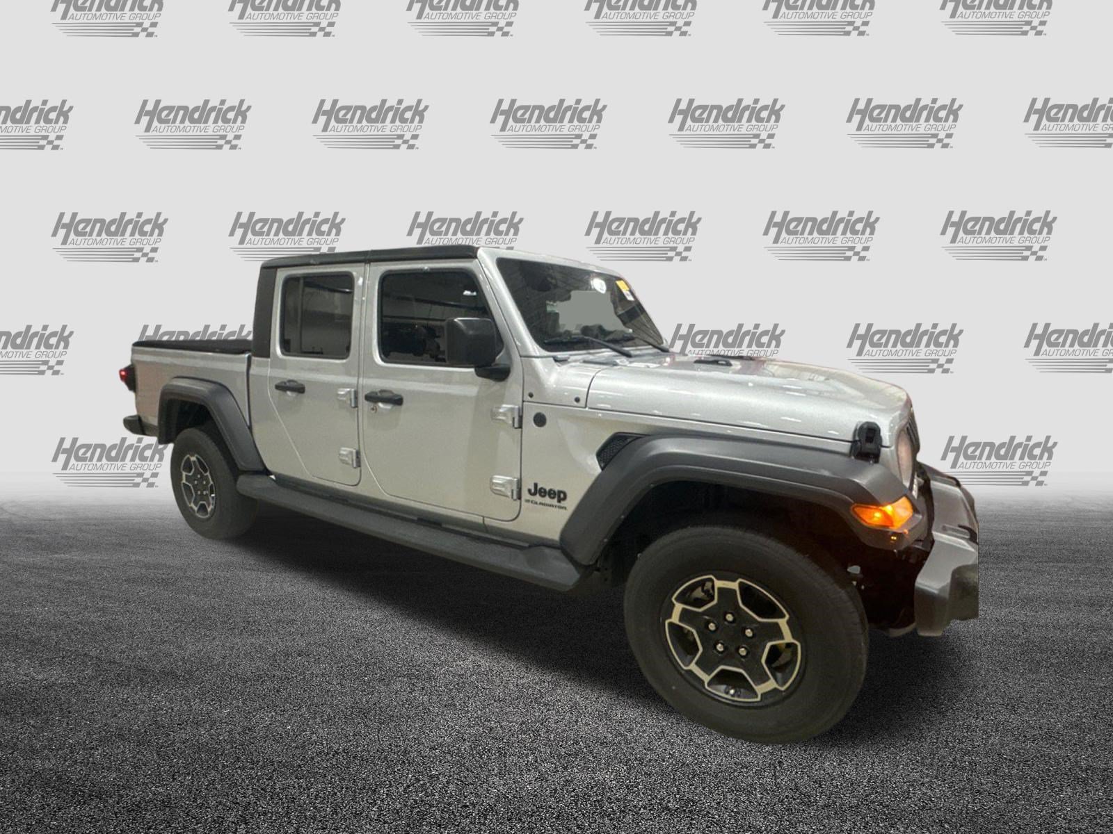 Used 2024 Jeep Gladiator Sport AWD/4WD image 16