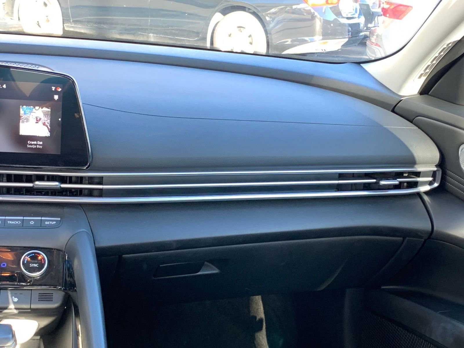 Used 2025 Hyundai Elantra SEL image 33