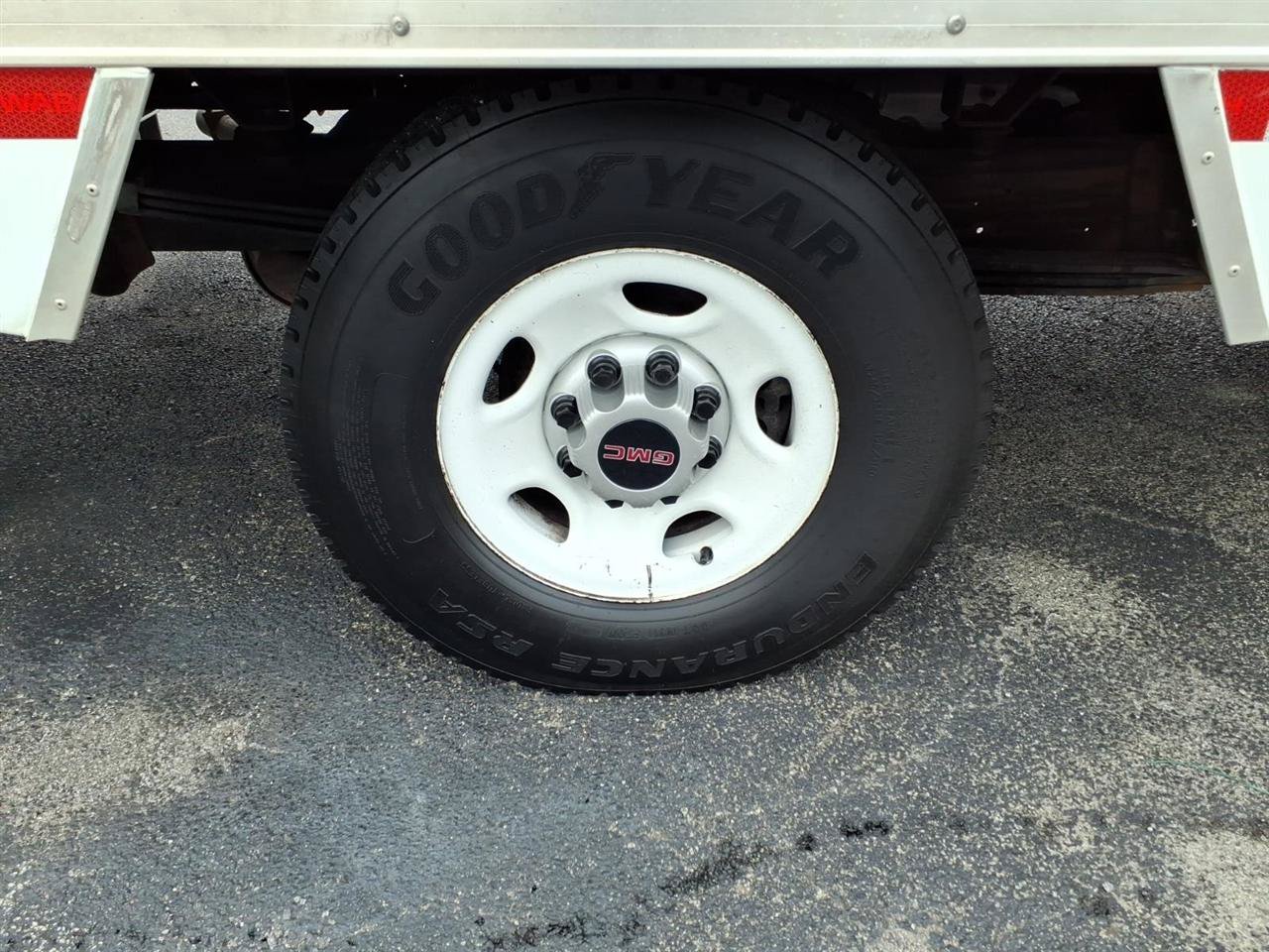 Used 2023 GMC Savana 3500 w/ Power Convenience Package RWD image 13