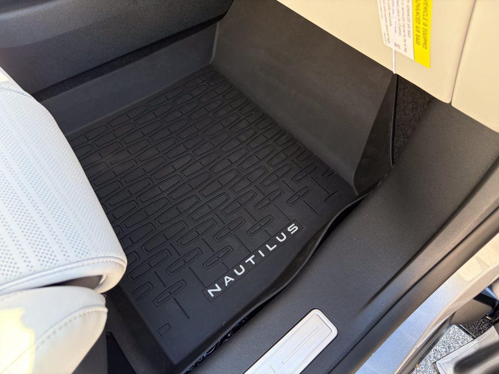 New 2026 Lincoln Nautilus Reserve AWD/4WD image 32