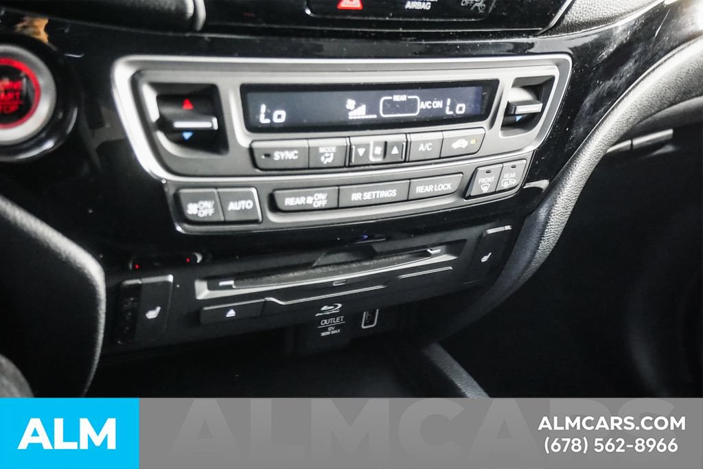 Used 2020 Honda Pilot Touring image 41