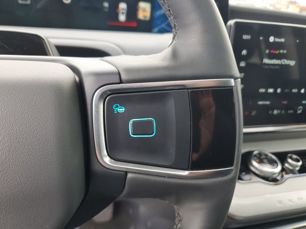 Certified 2025 Ford Expedition Active image 25