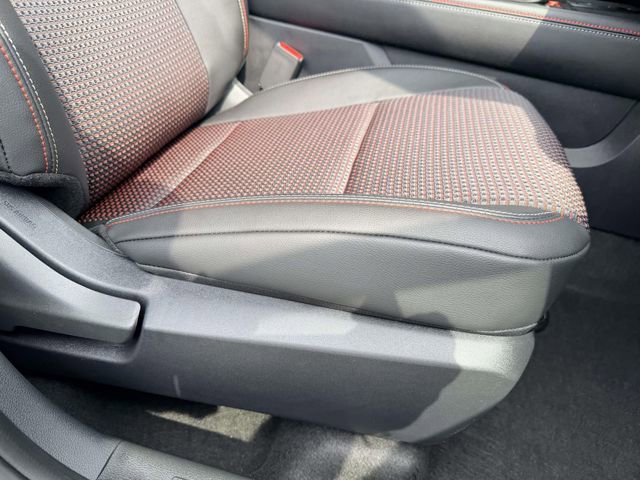 New 2026 Nissan Kicks SR w/ Cold Weather Package image 9