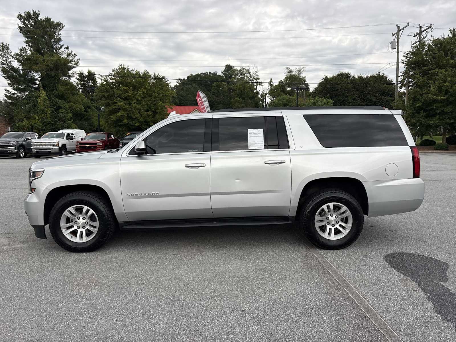 Used 2019 Chevrolet Suburban LT AWD/4WD image 9