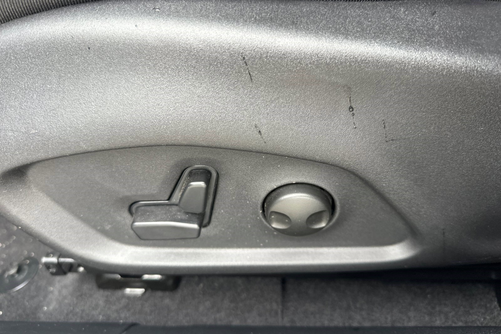 Used 2025 Jeep Compass Limited image 14