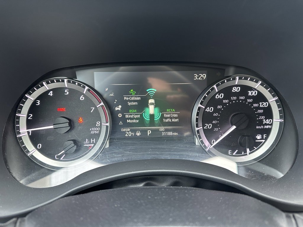 Certified 2024 Toyota Highlander XLE image 25