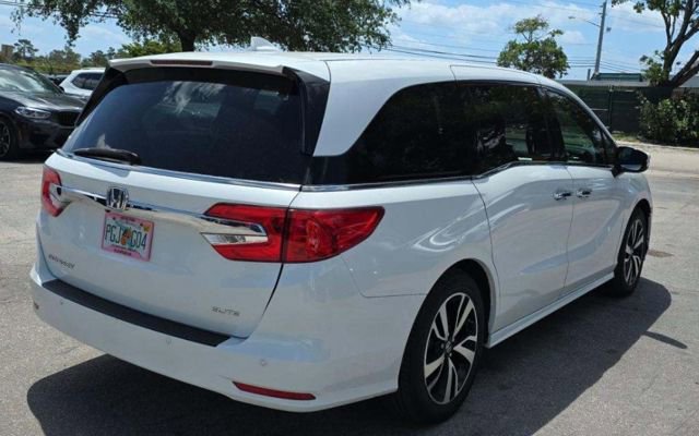 Used 2020 Honda Odyssey Elite image 3