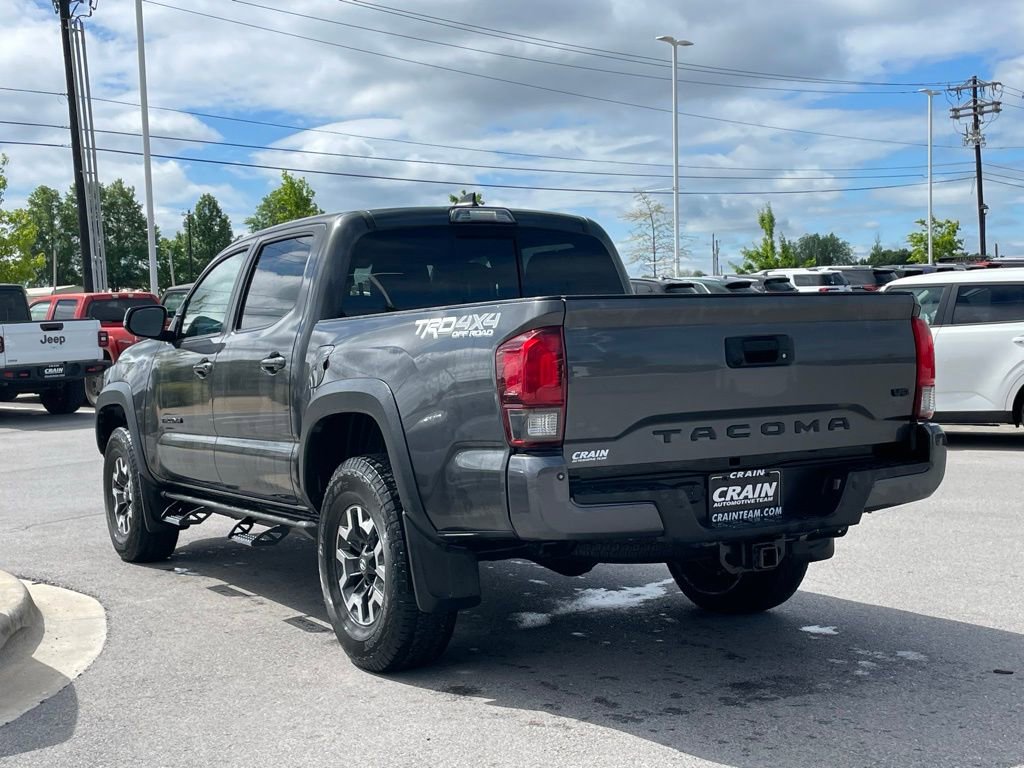 Used 2018 Toyota Tacoma TRD Off-Road AWD/4WD image 5
