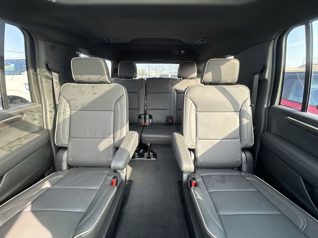 New 2026 Chevrolet Suburban Premier w/ Sun And Tow Package image 23