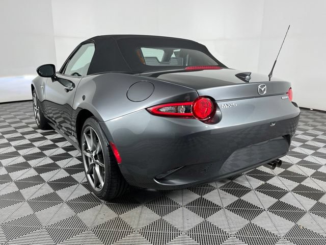 Used 2021 MAZDA MX-5 Miata Grand Touring RWD image 8