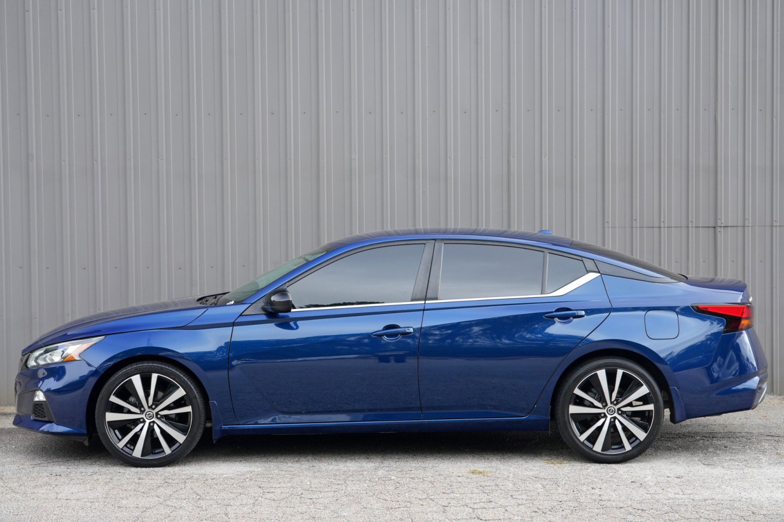 Used 2020 Nissan Altima 2.5 SR FWD image 41