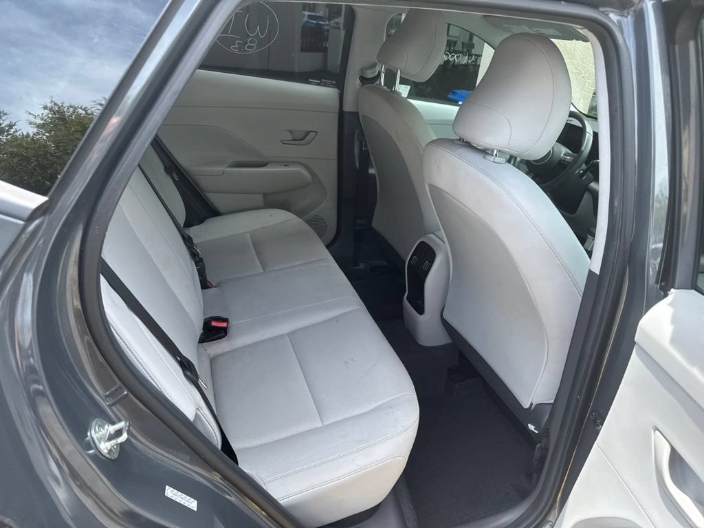 Used 2025 Hyundai Kona SEL FWD image 16