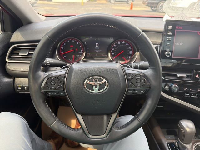 Used 2022 Toyota Camry XSE image 27
