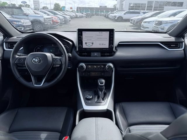 Used 2022 Toyota RAV4 XSE w/ XSE Grade Weather Package AWD/4WD image 26