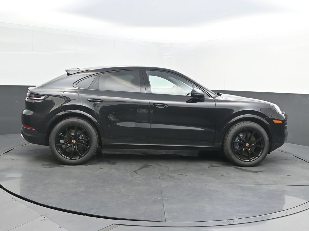 Certified 2026 Porsche Cayenne Coupe AWD/4WD image 8