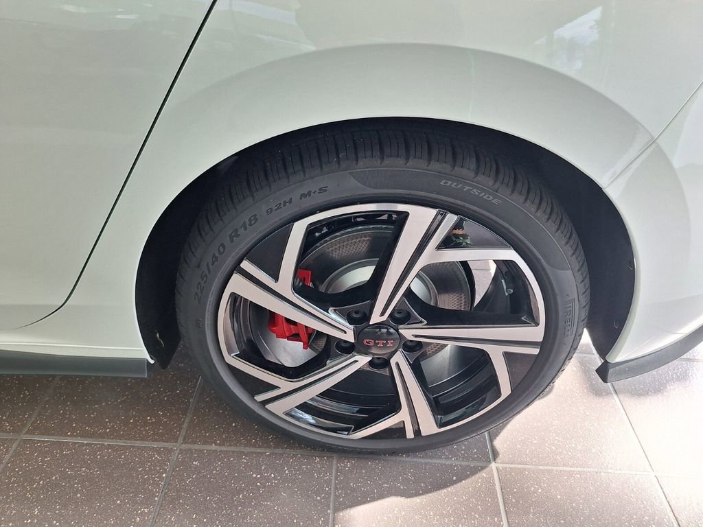 New 2026 Volkswagen GTI SE image 23