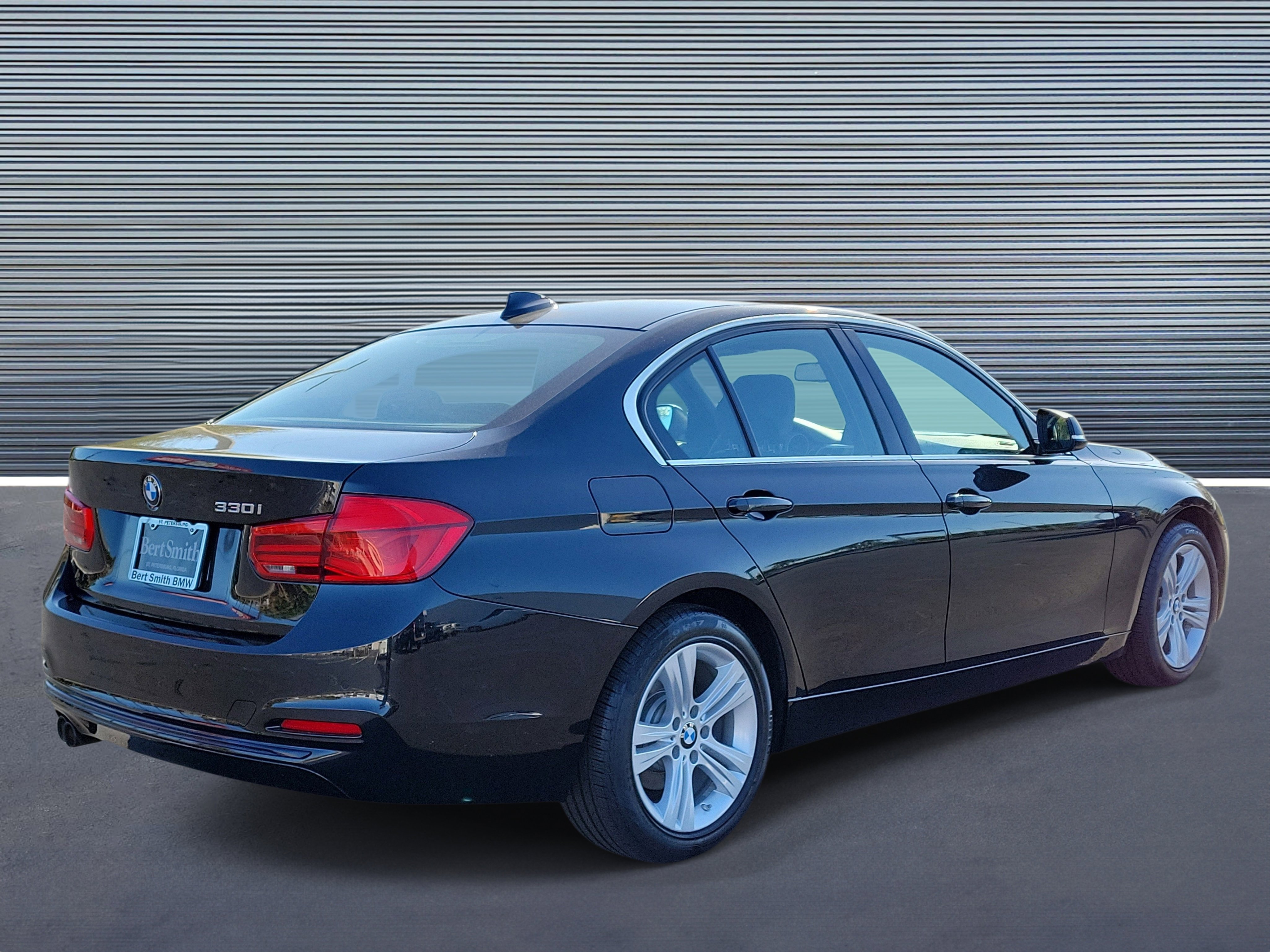 Used 2017 BMW 330i 330i image 3